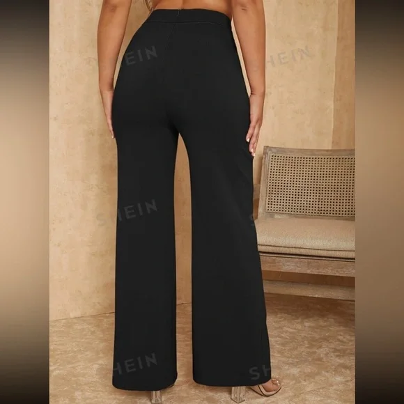 High Waisted Black Trousers 🖤 - Picture 3 of 5